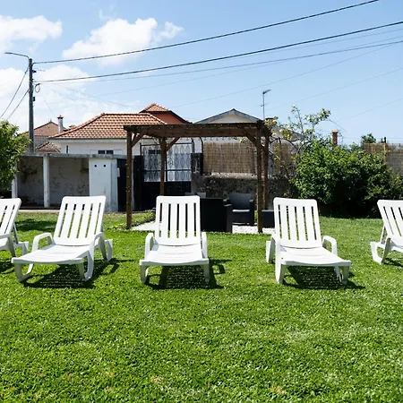 House With Pool And Garden In Near Porto Dom wakacyjny