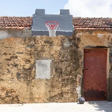 House With Pool And Garden In Near Porto Dom wakacyjny *