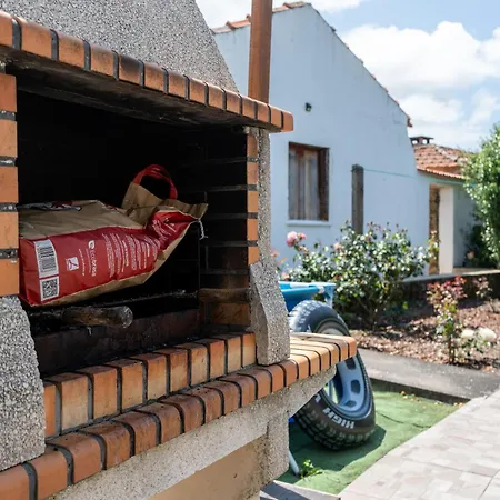 Dom wakacyjny House With Pool And Garden In Near Porto *