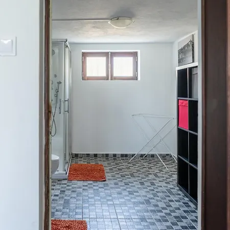 House With Pool And Garden In Near Porto Dom wakacyjny *