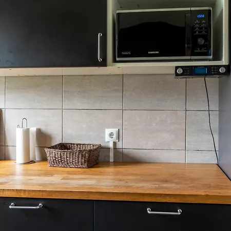 Dom wakacyjny House With Pool And Garden In Near Porto Esmoriz