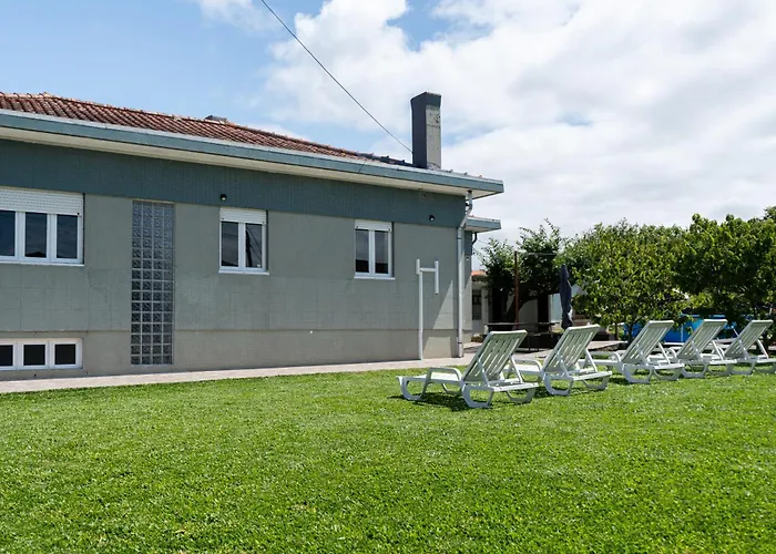 Vakantiehuis House With Pool And Garden In Near Porto