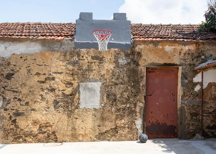 House With Pool And Garden In Near Porto Vakantiehuis *