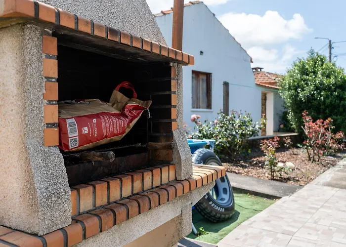 Vakantiehuis House With Pool And Garden In Near Porto *