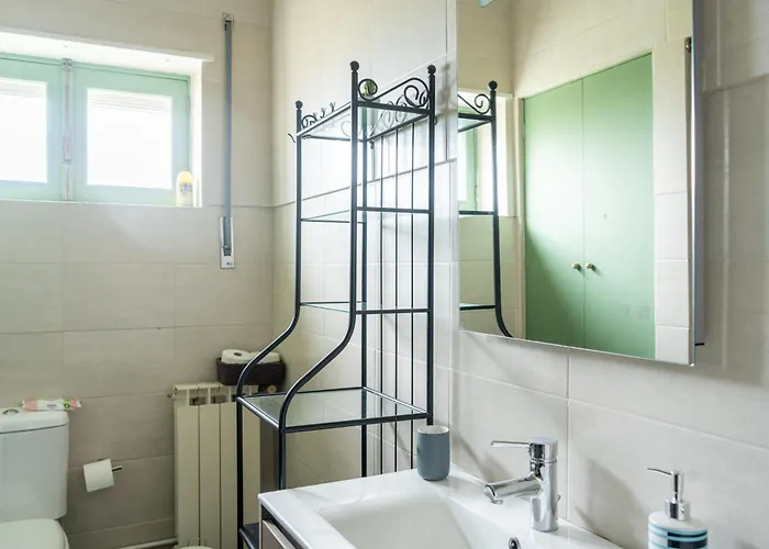 Vakantiehuis House With Pool And Garden In Near Porto *